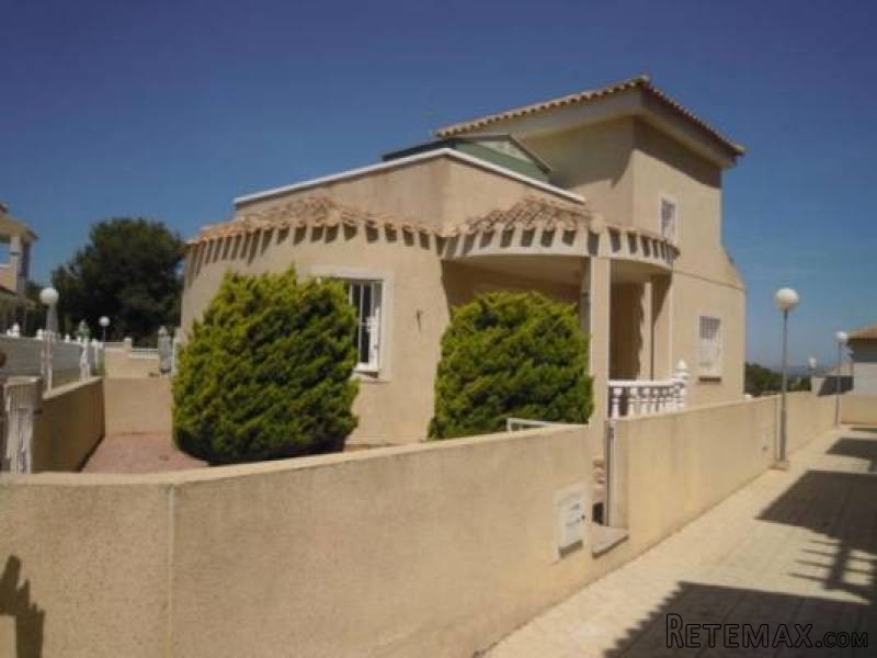 3 Bedroom 2 Bathroom Villa In Playa..