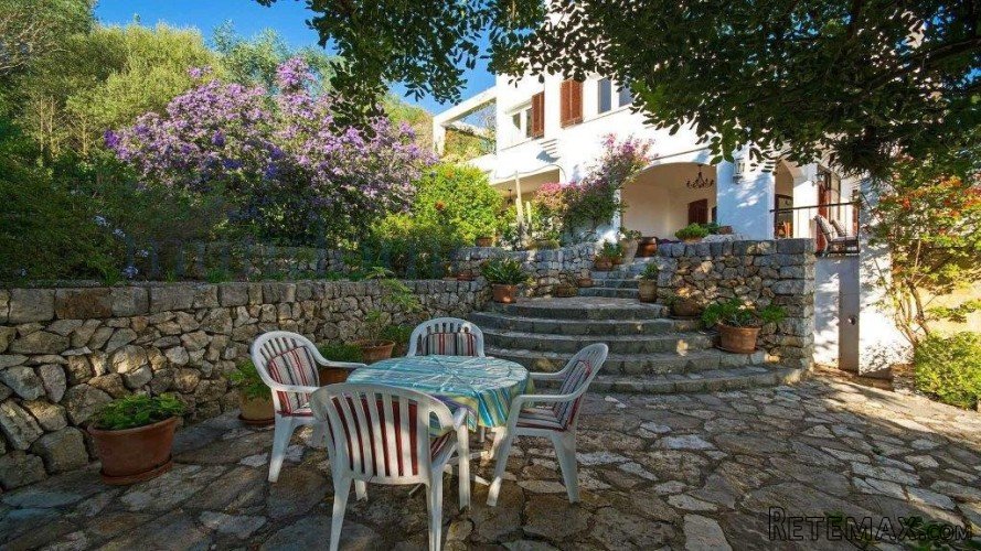 Lovely villa with one of the best views across from Alcudia.. - 2