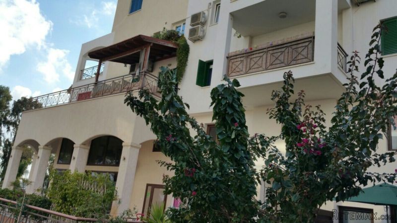 A lovely 2 bed flat on the beach - 2