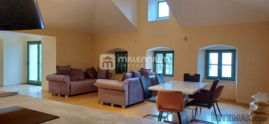 Opatija, luksuzan dvoetažni stan u centru s okućnicom i p.. - 3