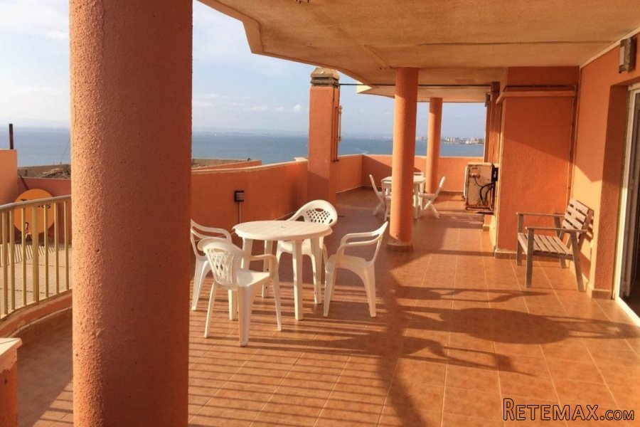 Atíco en venta en La Manga, con 150 m2 construidos, tres..
