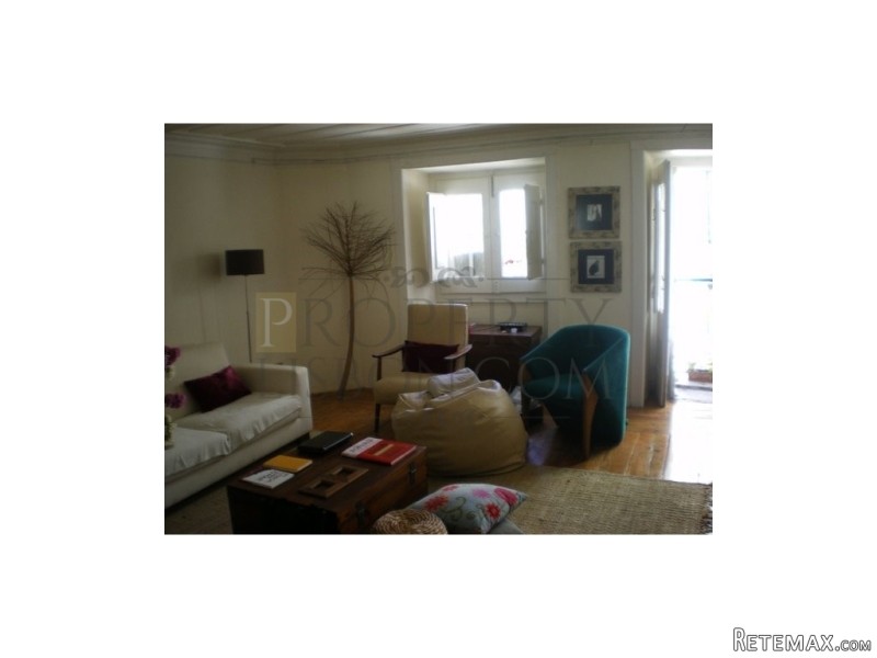 T1 Lisbon Apartment for Sale,Santa..