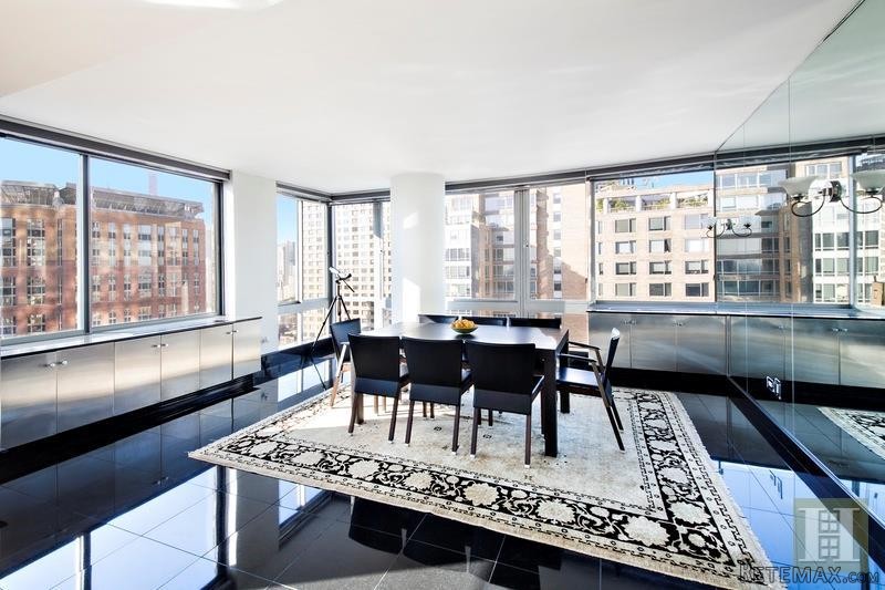 4 bedroom Apartment For Sale: PARK.. - 2