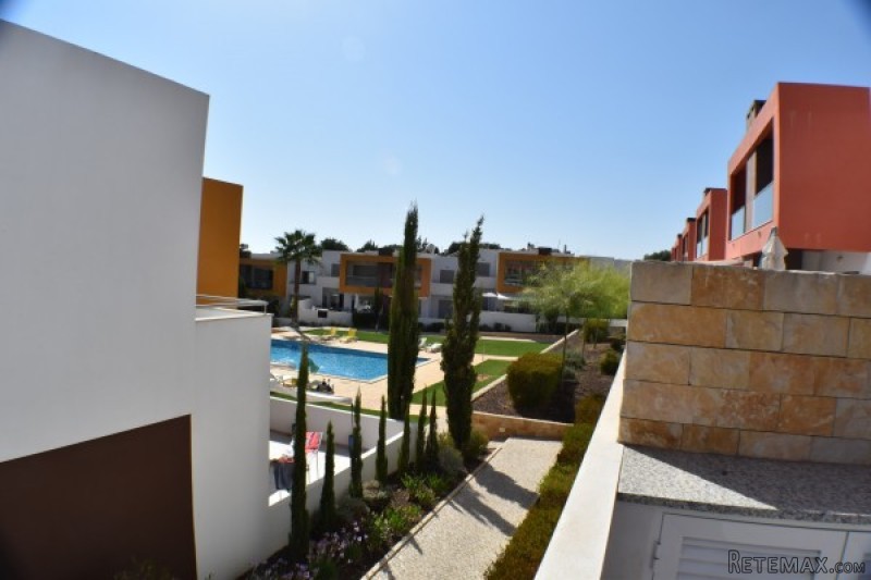 Contemporary 4 Bedroom Apartment In.. - 2