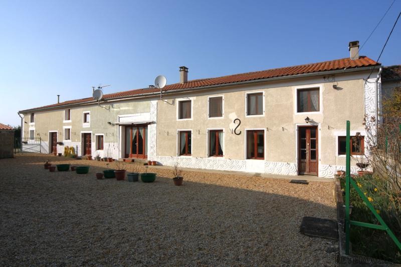 Extremely Spacious Renovated 4 Bedroom..