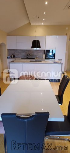 Opatija, luksuzan dvoetažni stan u centru s okućnicom i p.. - 10