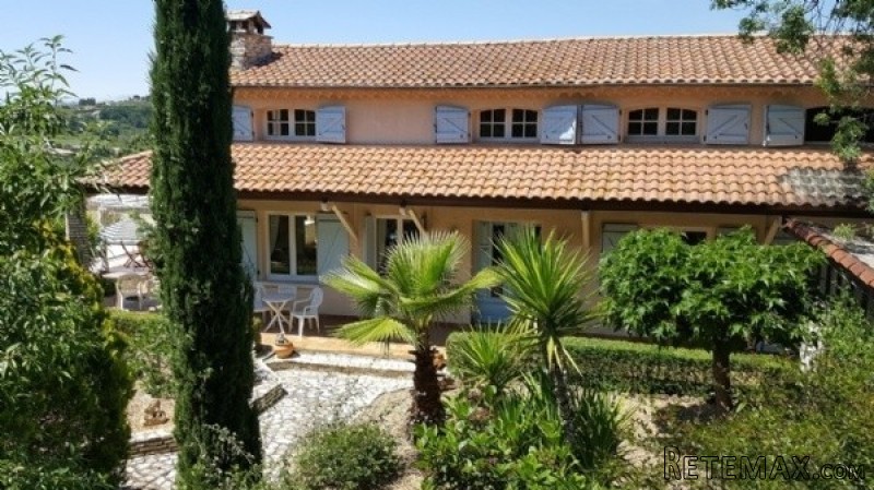 Character House With 200 m2 Of Living.. - 2