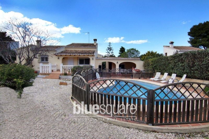 Renovated 4 bedroom villa in Javea