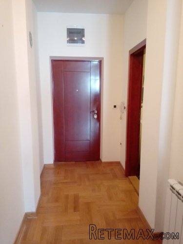 Odlicna lokacija,svetao,3.5-soban stan,4 sprat,lift - 4