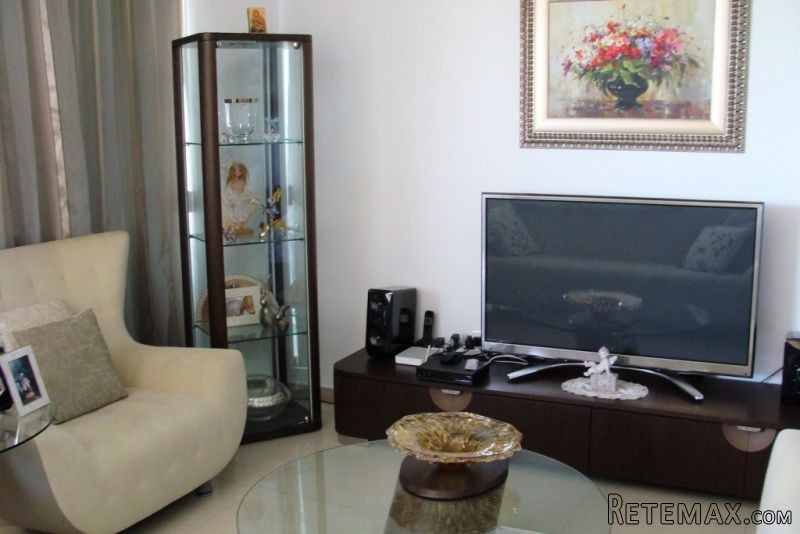 Deluxe Three Bedroom Fully Furnished.. - 2