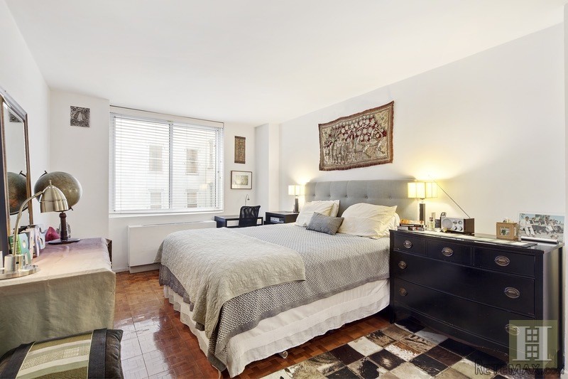 1 bedroom Apartment For Sale: 50.. - 2