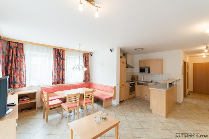 Generous 4-Room Apartment In Wagrain - 2