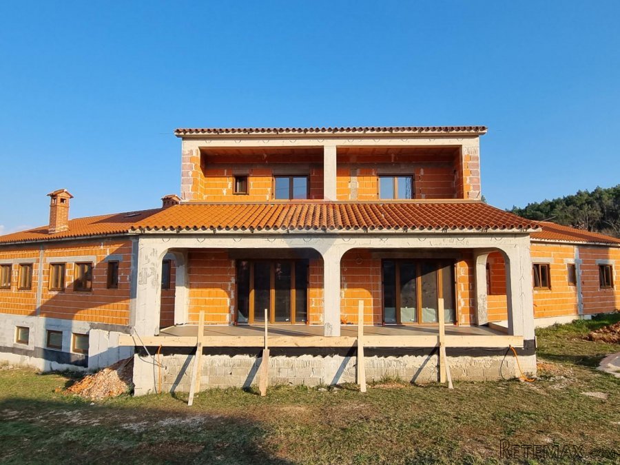 Rovinjsko Selo - kuća 450m2 - 9