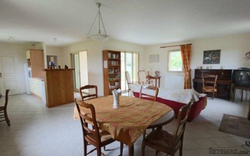 Single Story Property With Pretty.. - 2