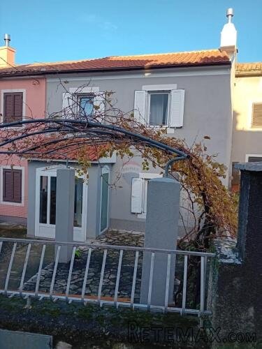 Otok Krk,Omišalj, autohtona kuća 90 m2, kompletno renovirana - 2