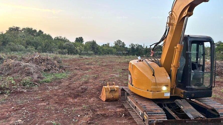 Prodaje se građevinsko zemljište, 4300m2 u i.. - 2