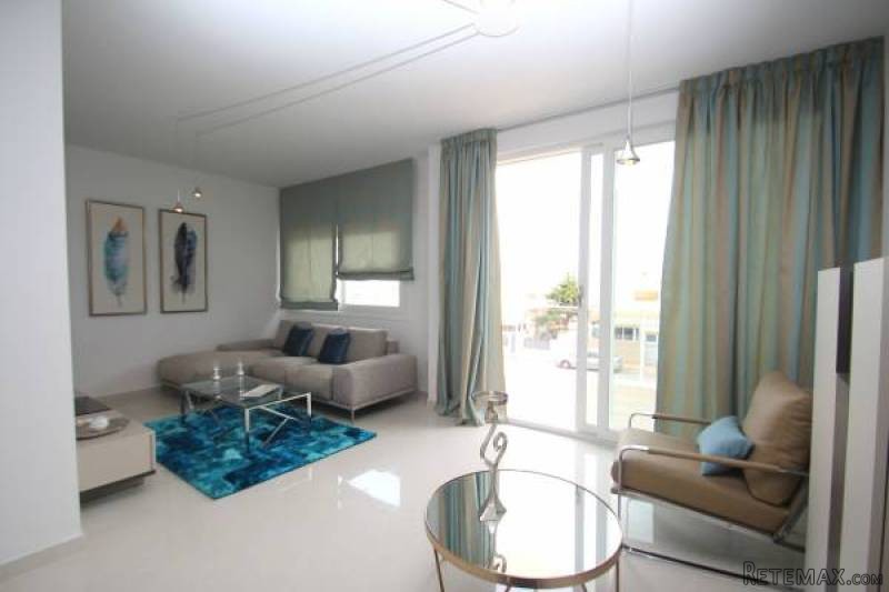 3 Bedroom 2 Bathroom Bungalow In..