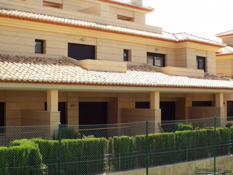 New 4 bedroom townhouse close to the.. - 2