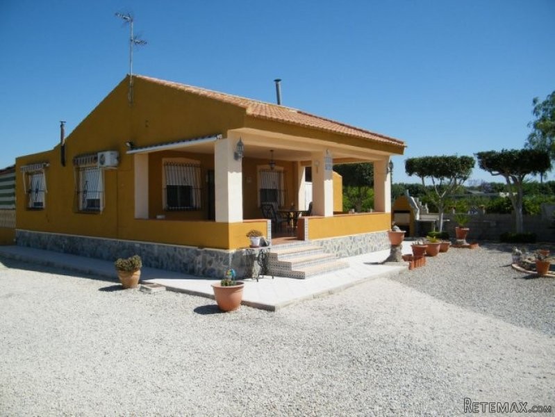 2 Bedrooms - Villa - Alicante - For Sale