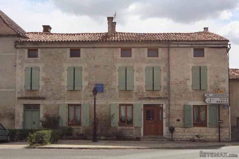 Large Stone Family Home/b&b