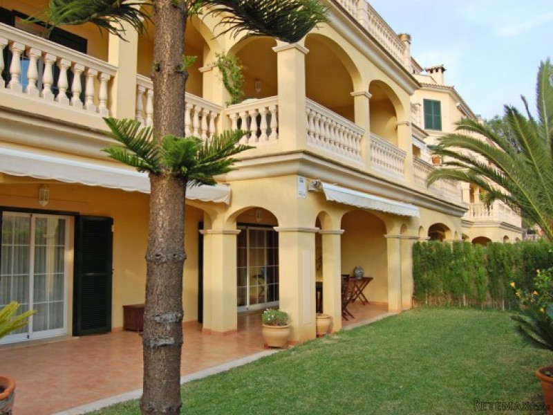 Garden Apartment In Sought-After..