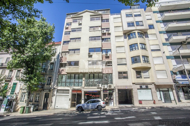 Apartment T3 In The Center Of Lisbon