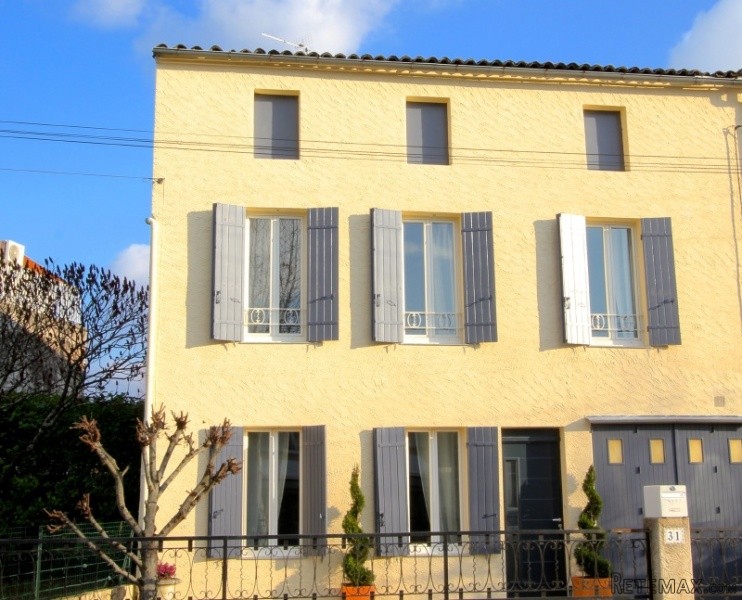 Superb, recently-renovated 4-bed..