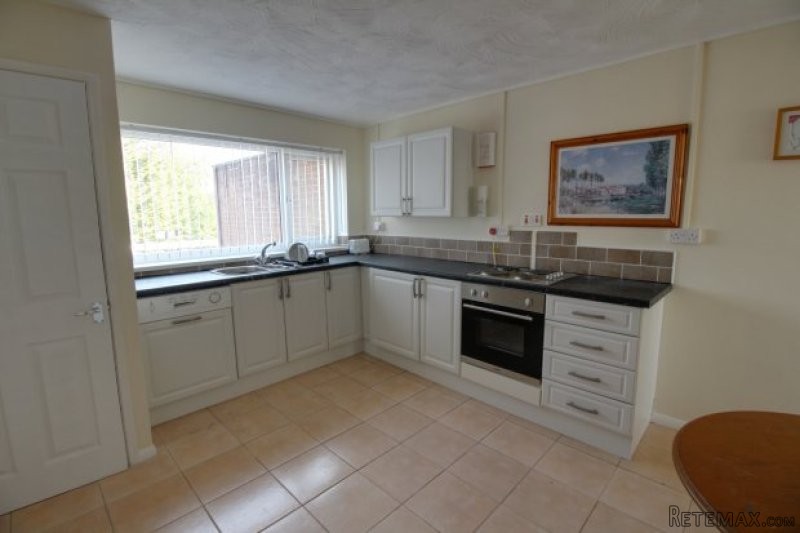 3 bedroom, Flat house for sale - 2