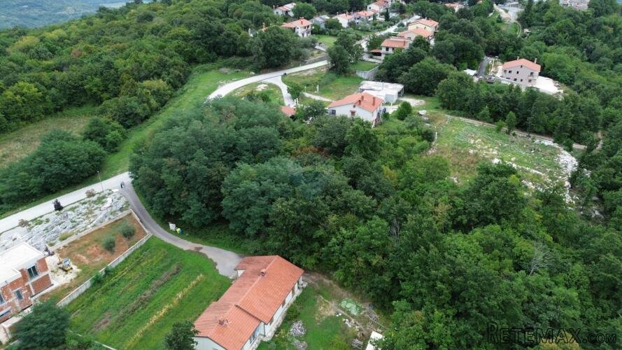 ISTRA, PIĆAN - Građevinsko zemljište 1364 m2 - 3