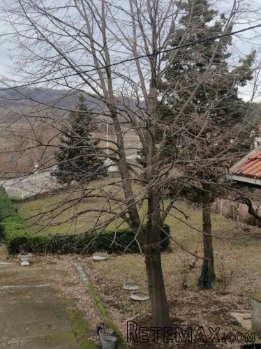Kuca i plac-Golubac - 8
