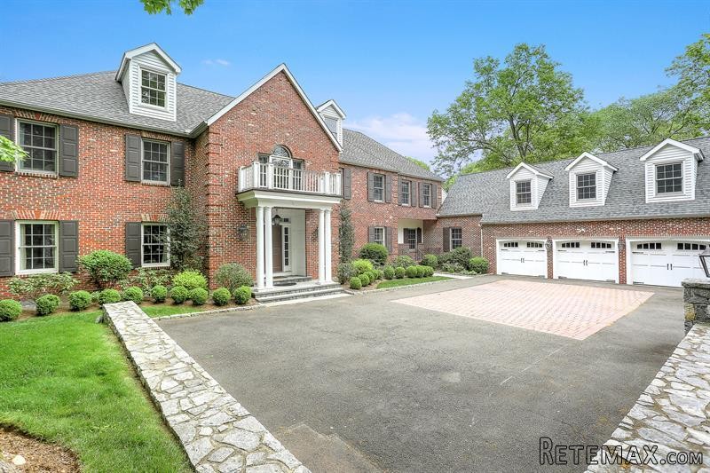 5 bedroom House For Sale: 19 Bailiwick.. - 2