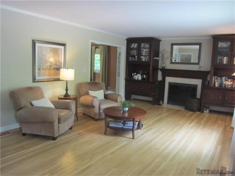 4 bedroom House For Sale: 235 JANES.. - 2