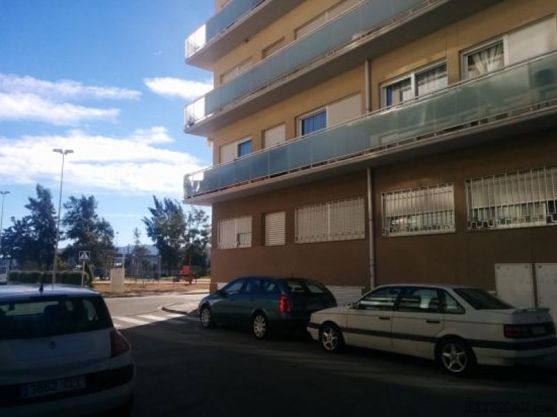 Impeccable Nearly New Apartment In..