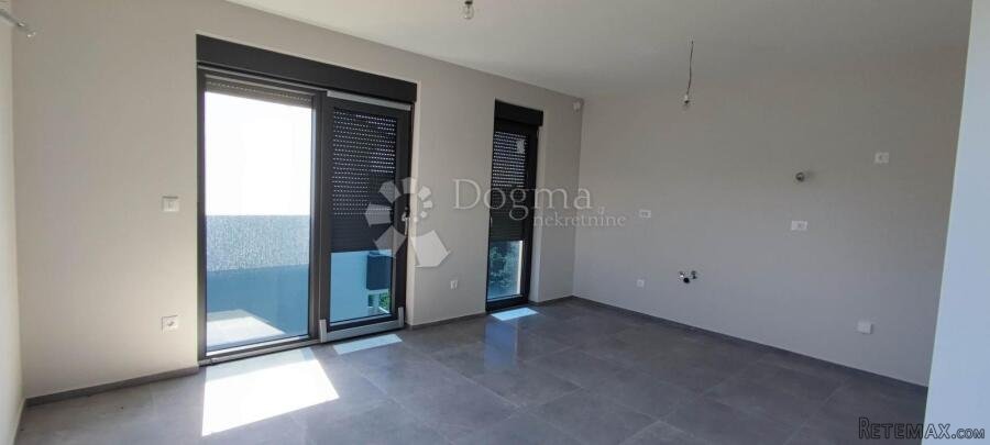 PETRČANE - Troetažni stan B3 u novogradnji - 3