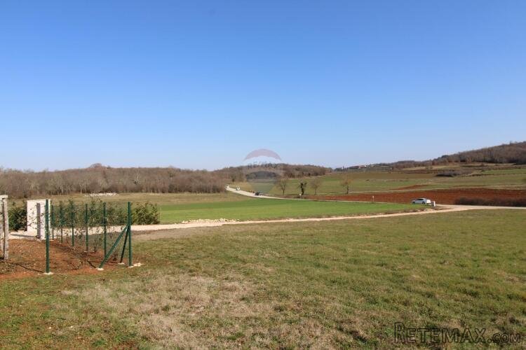 Istra, Vižinada-građevinsko zemljište na osami