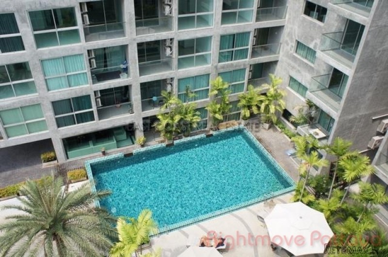 2 Bedroom Condo for sale in Pratumnak -..