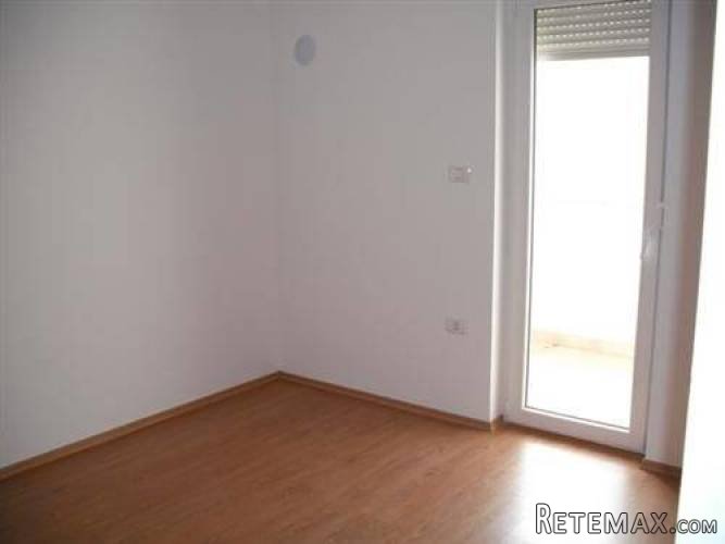 NOVI APARTMAN U PEROJU - 2