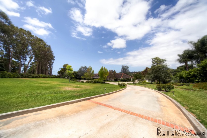5720 Lago Lindo - 2