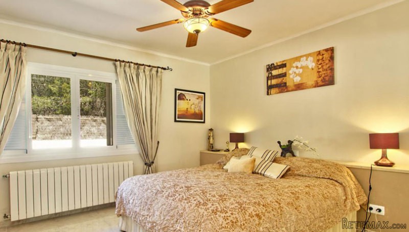 Homely Four Bedroom Villa, Santa Ponsa - 2