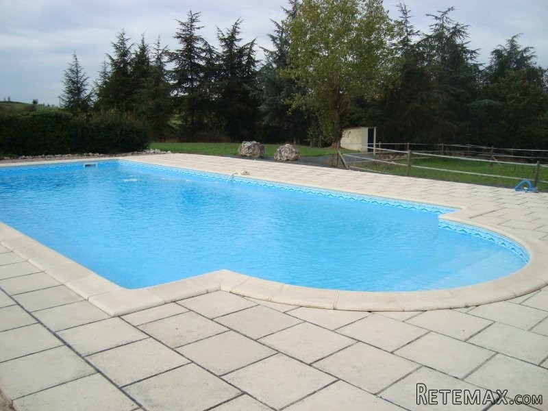 House and Gite with Pool on Six Hectares