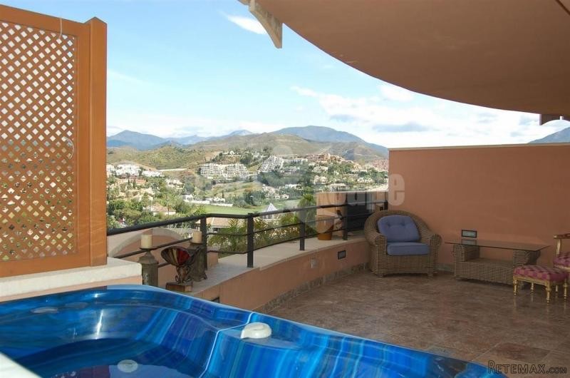 Apartment For Sale In Nueva Andalucia..