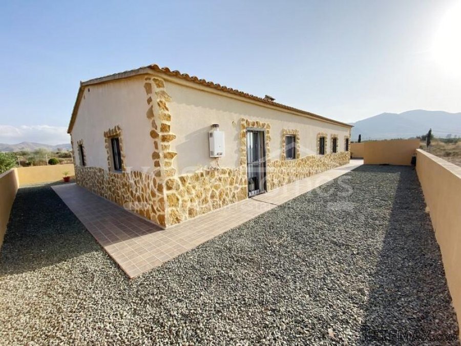 NEW TO VOSS HOMES - An impressive, larger than average.. - 13