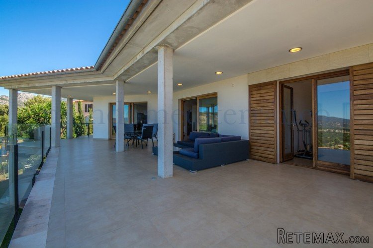 This modern villa has everything you can wish for set in a.. - 3