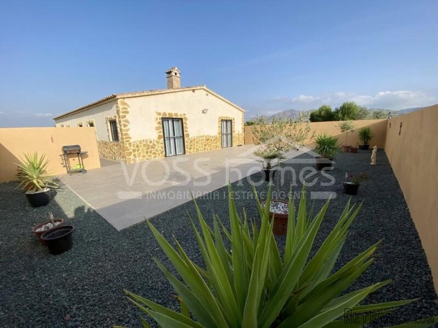 NEW TO VOSS HOMES - An impressive, larger than average.. - 14