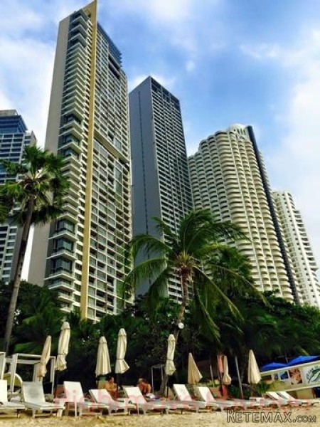 1 Bedroom Condo for sale in Wongamat -..