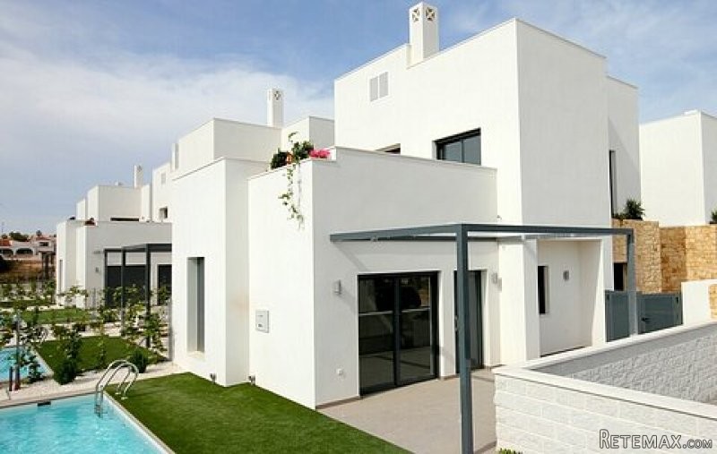 * ONLY 1 OF 2 LUXURY 3 BED VILLA WITH.. - 2