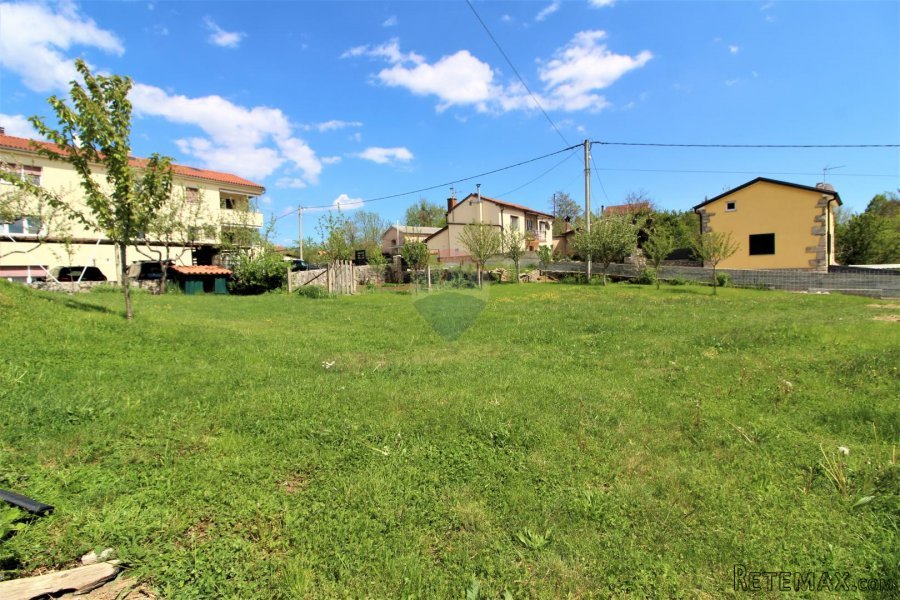 MATULJI,BREŠCA- ravno i ograđeno građevinsko zemljište 829 m - 2