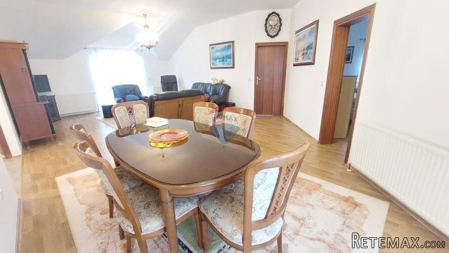 Zaprešić, Centar - najam trosobnog stana 100 m2, parking - 2