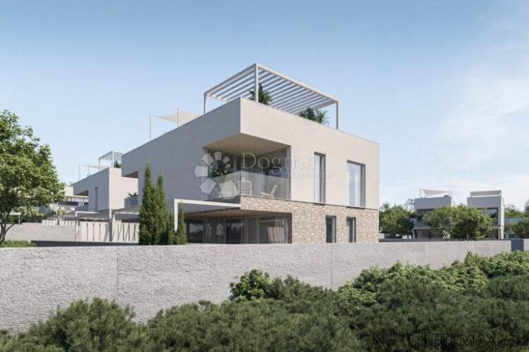 Luksuzan trosoban apartman 300 metara od mora - 3