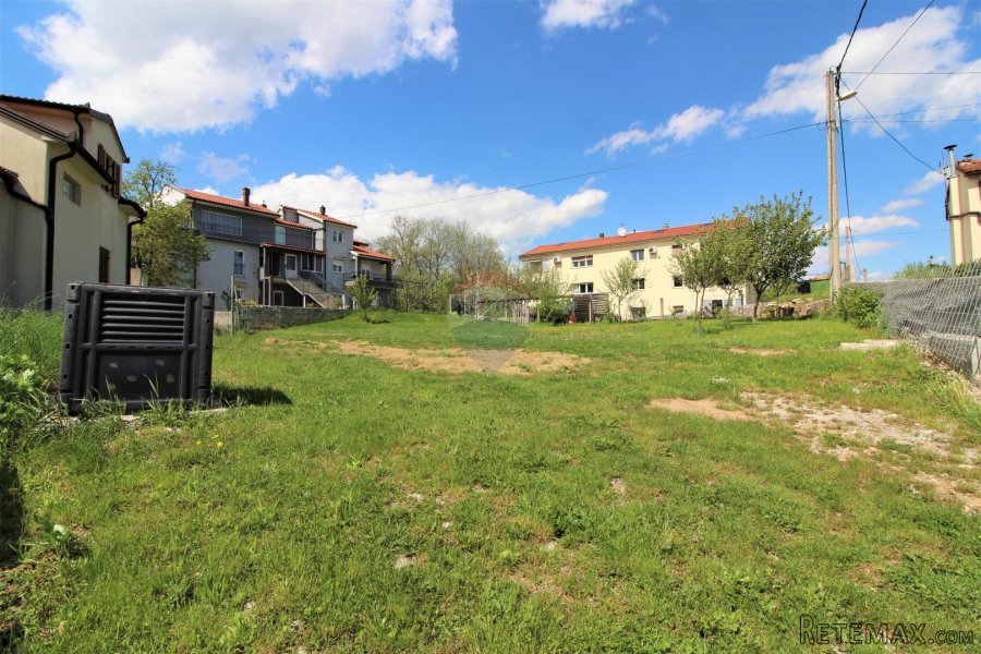 MATULJI,BREŠCA- ravno i ograđeno građevinsko zemljište 829 m - 3